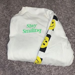 brand new “stay smiling” sweater
